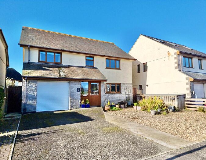 4 Bedroom Detached House For Sale In Green Field Close, The Lizard, Helston, TR12