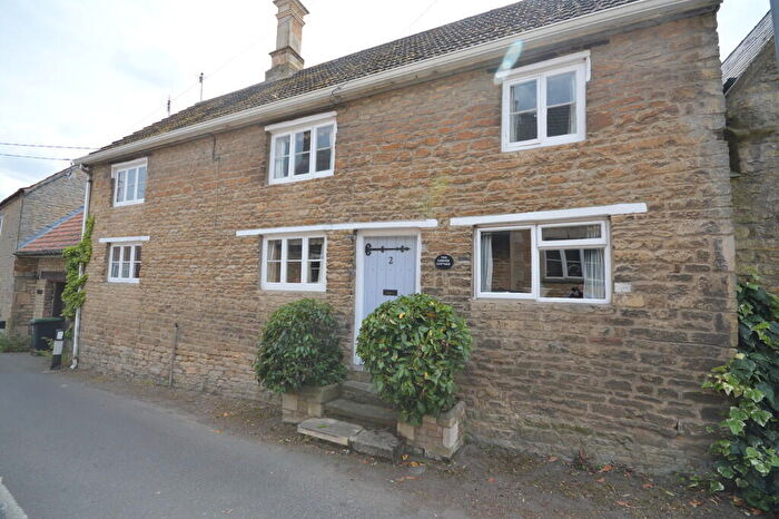 3 Bedroom Cottage To Rent In Stable Hill, Brigstock, NN14
