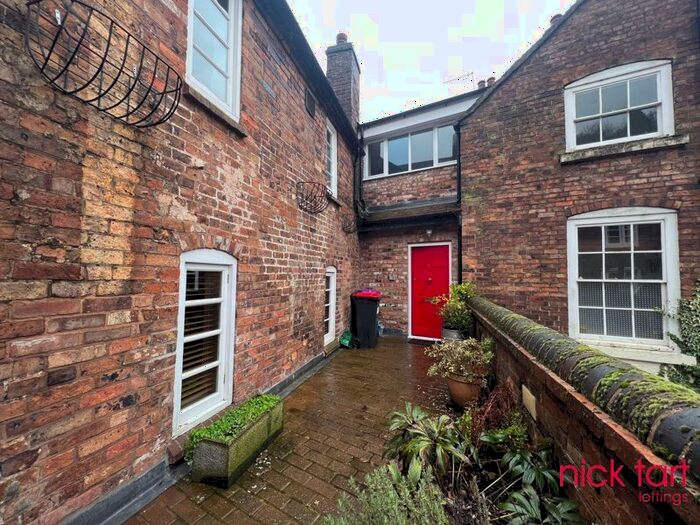 2 Bedroom Flat To Rent In Severn Bank, Ironbridge, Telford, TF8