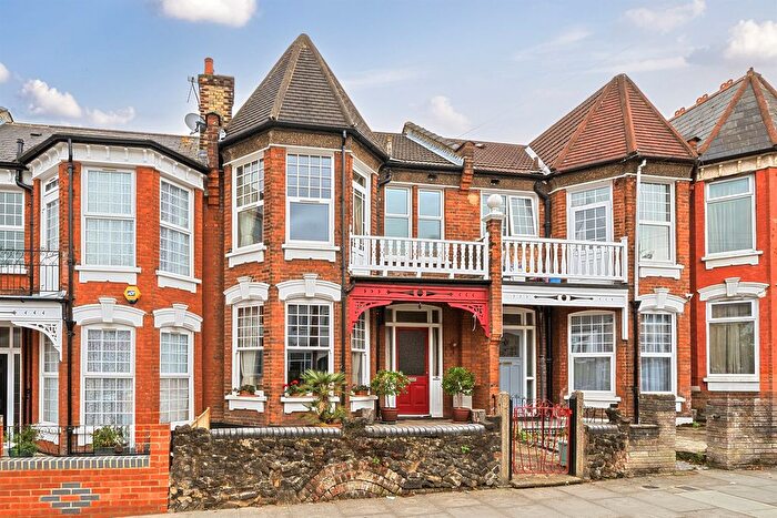 3 Bedroom Terraced House For Sale In Woodside Road, London, N22