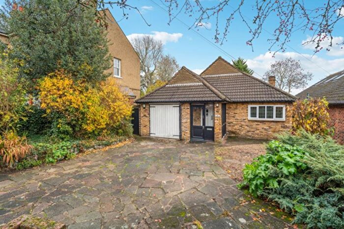 2 Bedroom Bungalow To Rent In Waxwell Lane Pinner, HA5