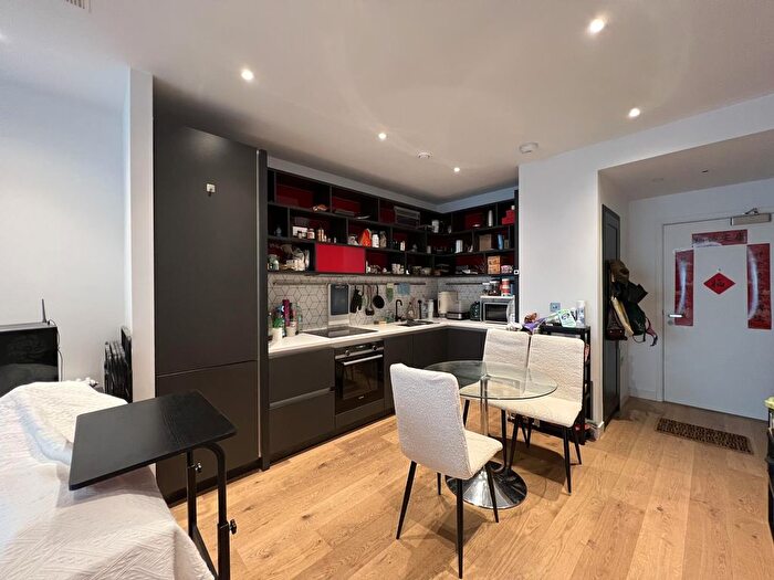 1 Bedroom Flat For Sale In Echo House, London City Island, London, E14