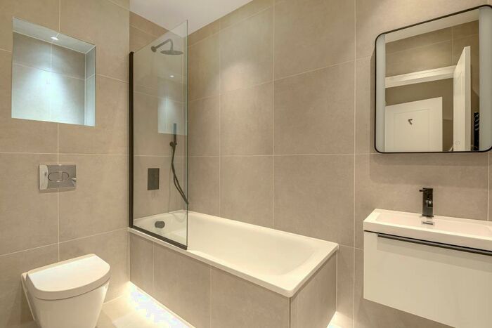 1 Bedroom Apartment To Rent In Northbrook Street, Newbury, RG14