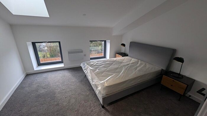 2 Bedroom Apartment To Rent In Apartment Carnation Place, NG9