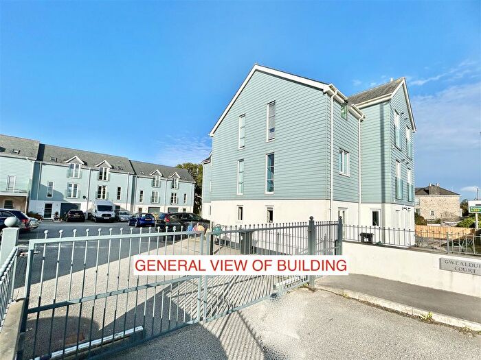 1 Bedroom Flat For Sale In Falmouth Road, Helston, TR13