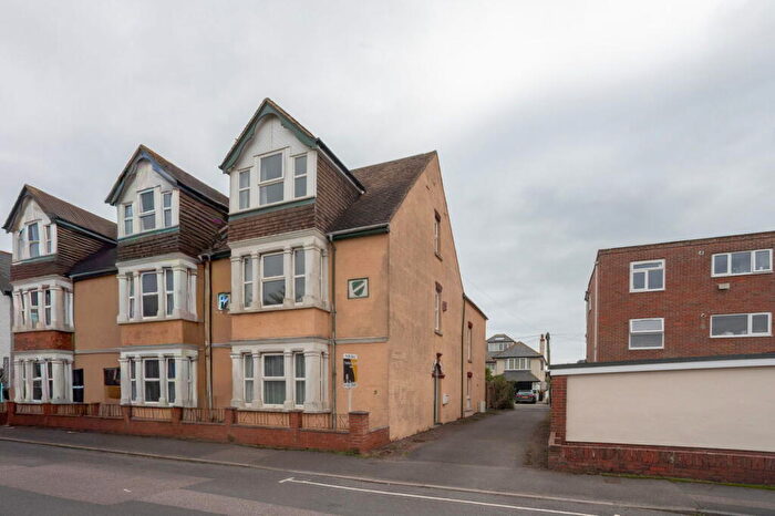 6 Bedroom End Of Terrace House For Sale In South Road, Hythe, Kent, CT21