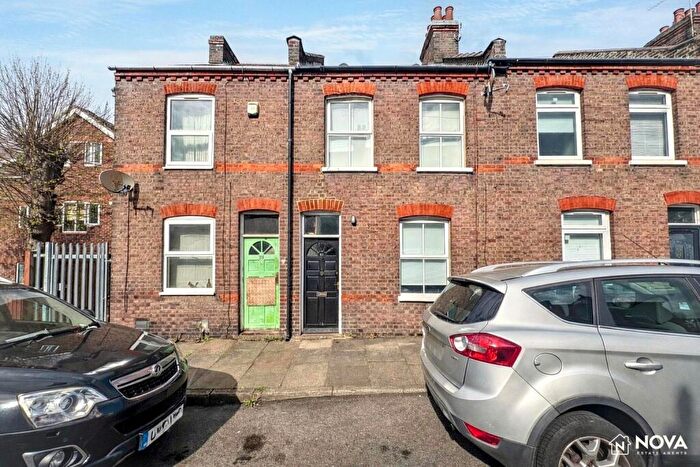 3 Bedroom Terraced House For Sale In Arthur Street, Luton, LU1