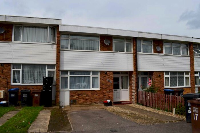3 Bedroom Property To Rent In Wood Close, Hatfield, AL10