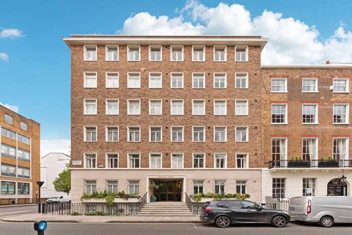 3 Bedroom Flat To Rent In Montagu Square, Marylebone, W1H