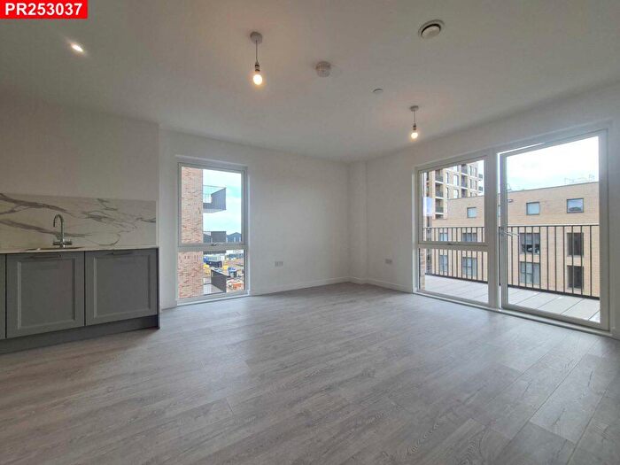 2 Bedroom Flat To Rent In Donovan Way, Harrow, – Bedrooms Flat, HA1