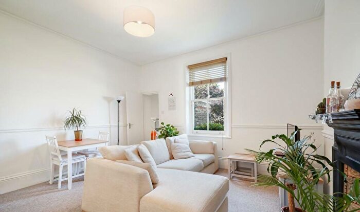 1 Bedroom Flat To Rent In Thorney Hedge Road, London, W4