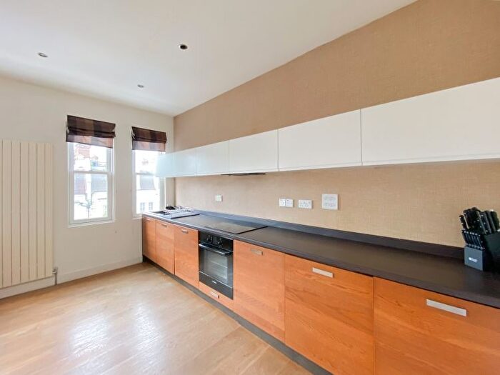 1 Bedroom Flat To Rent In Dancer Road, Fulham, London, SW6