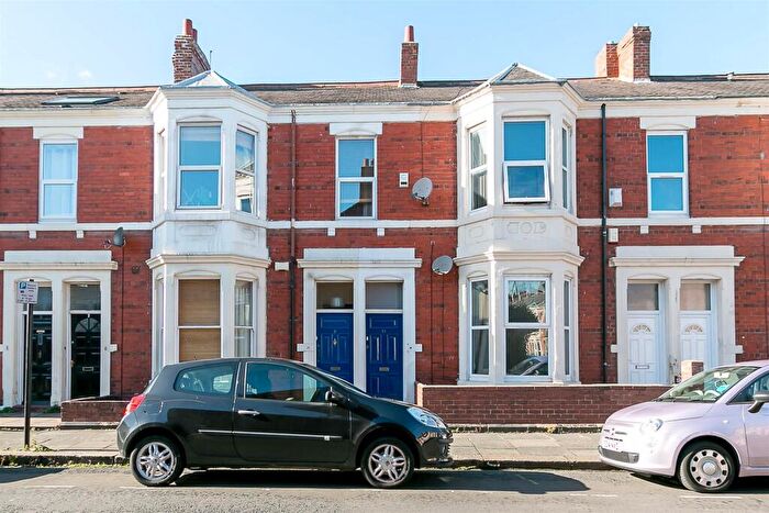 3 Bedroom Flat To Rent In Lonsdale Terrace, Jesmond, Newcastle Upon Tyne, NE2