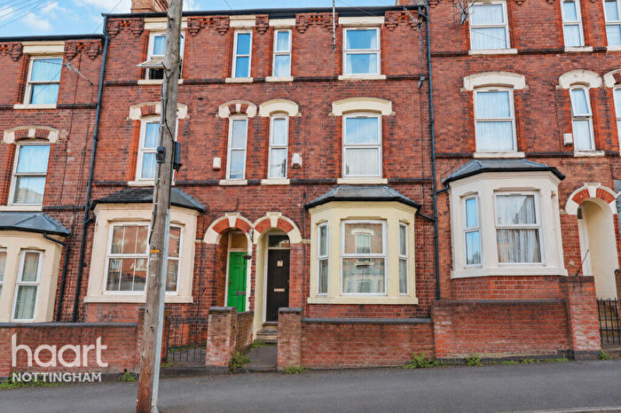 5 Bedroom Terraced House For Sale In Maples Street, Hyson Green, NG7