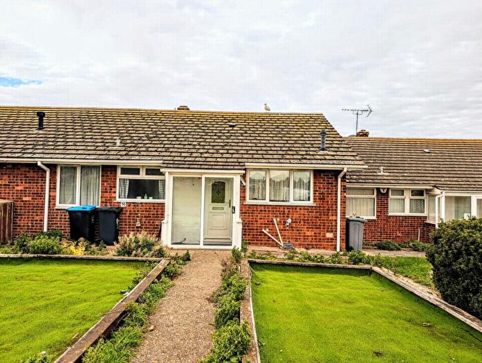 2 Bedroom Bungalow For Sale In Harbledown Gardens, Margate, CT9