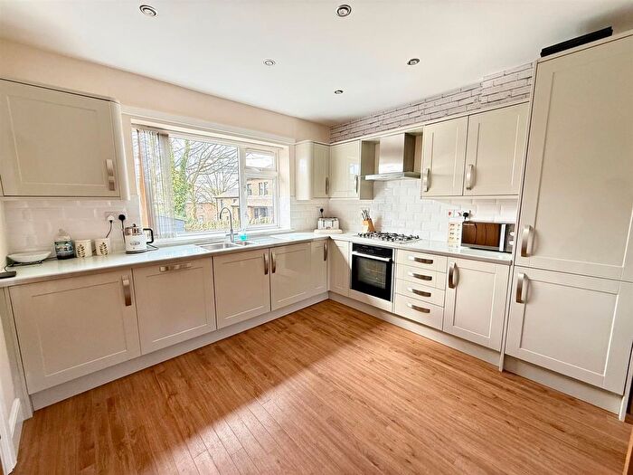 3 Bedroom Property For Sale In Buxton Road, Chinley, High Peak, SK23