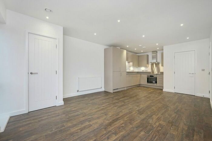 1 Bedroom Flat To Rent In Cezanne Road, London, W3