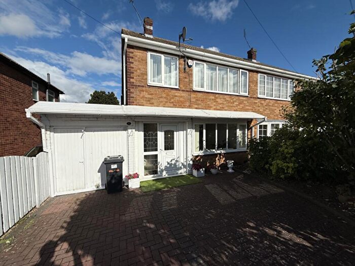 3 Bedroom House To Rent In Rochester Row, Scawsby, Doncaster, DN5