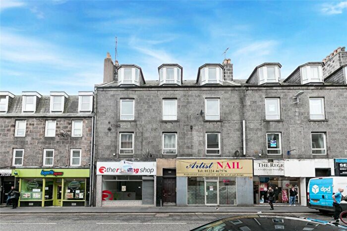 2 Bedroom Flat To Rent In George Street, Aberdeen, Aberdeenshire, AB25