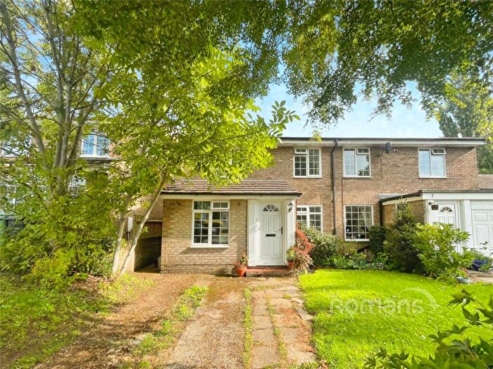 3 Bedroom Semi-Detached House For Sale In Green Park Close, Winchester, Hampshire, SO23
