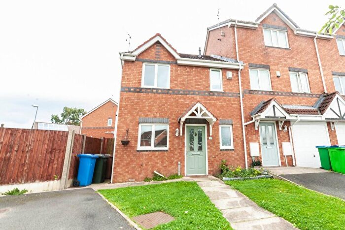 3 Bedroom Semi-Detached House To Rent In Cauldale Close, Middleton, M24