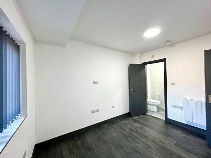 6 Bedroom Semi-Detached House To Rent In Dickens Avenue, Uxbridge, UB8