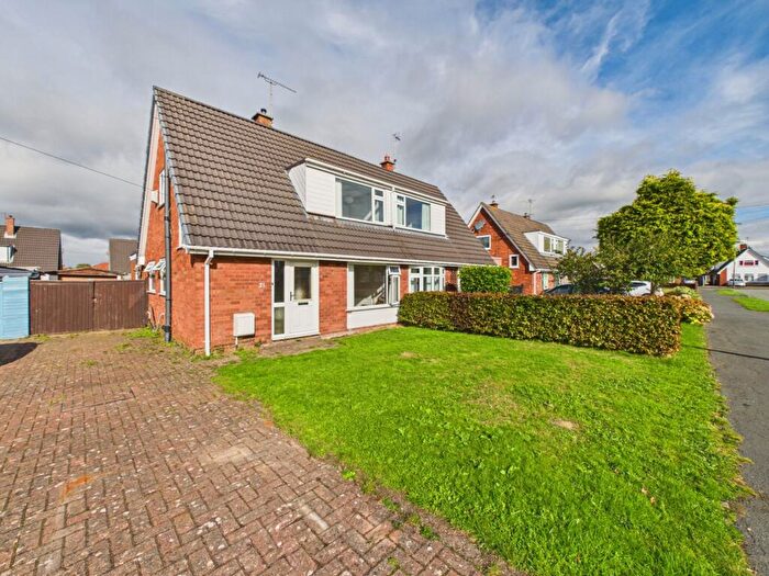 3 Bedroom Semi Detached House For Sale In Tewkesbury Close, Upton, CH2