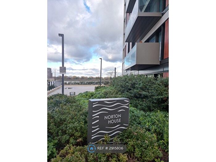2 Bedroom Flat To Rent In Norton House, London, SE18