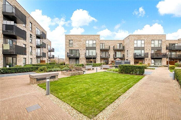 3 Bedroom Flat To Rent In Hering Road, Trumpington, Cambridge, Cambridgeshire, CB2