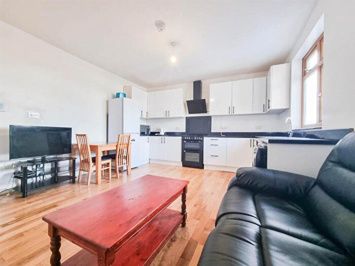 1 Bedroom Flat To Rent In Nelson Road, Gillingham, ME7