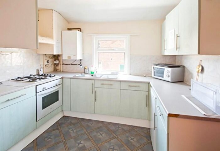 1 Bedroom House To Rent In Forest Road West, Nottingham, NG7
