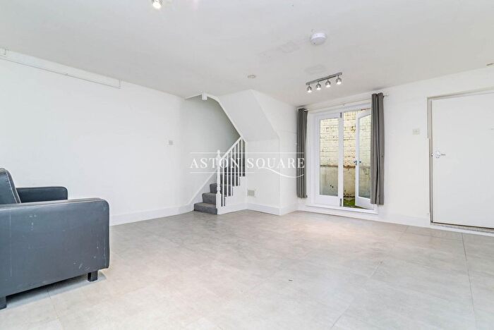 3 Bedroom Terraced House To Rent In Allingham Street, London, N1