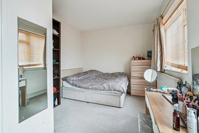 2 Bedroom Apartment For Sale In St Peters Court, High Street, Chalfont St. Peter, Buckinghamshire, SL9