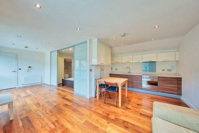 Studio To Rent In Elbe Street, London, SW6