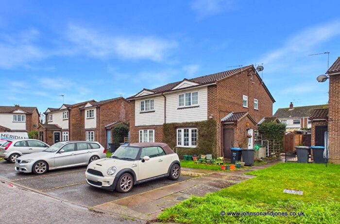 1 Bedroom Semi-Detached House For Sale In Cornhill Close, Surrey, KT15