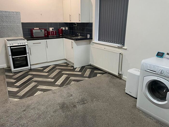 1 Bedroom Studio To Rent In Westcroft Road, BD7