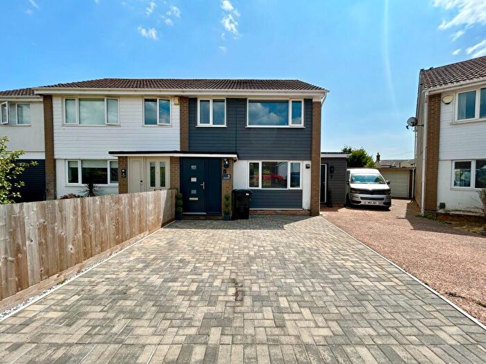 3 Bedroom Semi Detached House For Sale In Playmoor Drive, Exeter, EX1