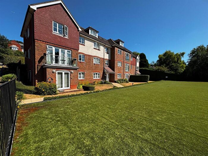 2 Bedroom Apartment For Sale In St. Monicas Road, Kingswood, KT20