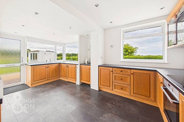 3 Bedroom Detached Bungalow For Sale In Old Road, Acle, Norwich, NR13