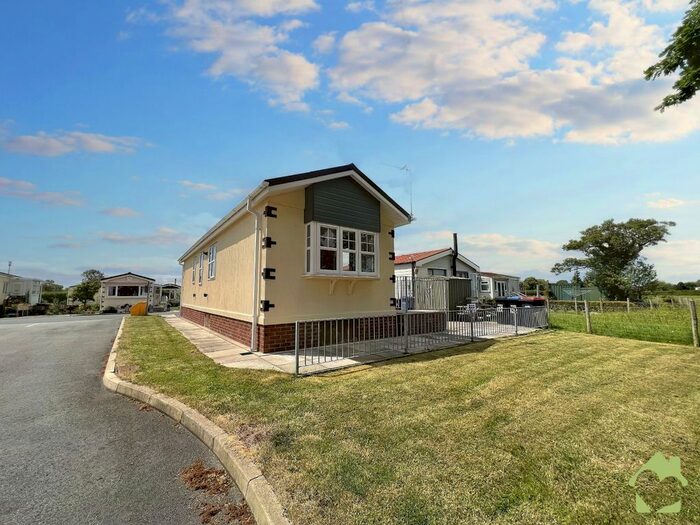 2 Bedroom Park Home For Sale In Burlingham Park, Garstang, Preston, PR3