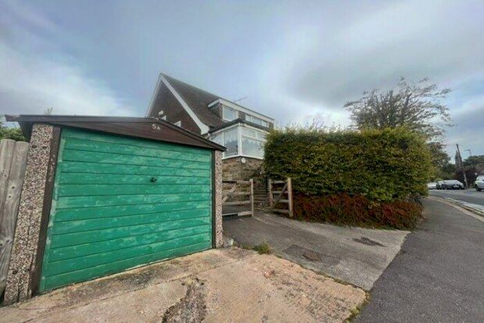 3 Bedroom Detached House To Rent In School Lane, Sheffield, S6