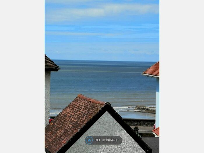 2 Bedroom Flat To Rent In Lougher Gardens, Porthcawl, CF36