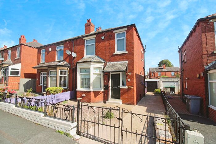 3 Bedroom Semi-Detached House For Sale In Malvern Road, Dewsbury, WF12