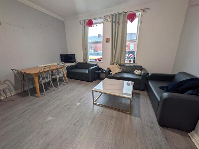 6 Bedroom Apartment To Rent In (a), Withington, Manchester, M20