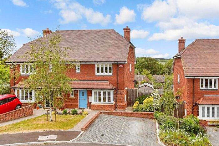 3 Bedroom Semi-Detached House For Sale In Downs View Way, Chartham, Canterbury, Kent, CT4