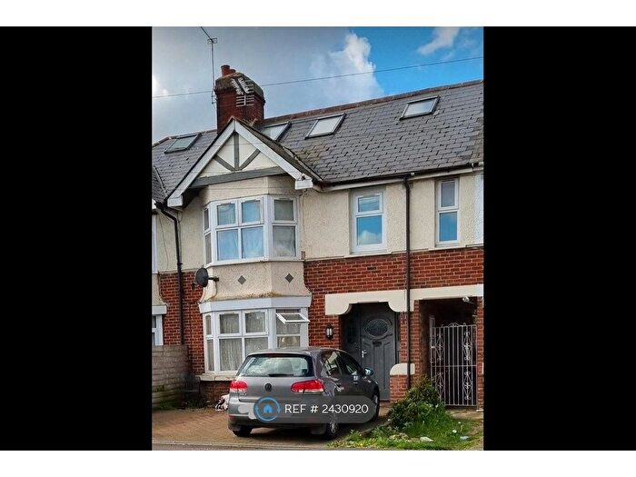 6 Bedroom Semi-Detached House To Rent In Cowley Road, Oxford, OX4