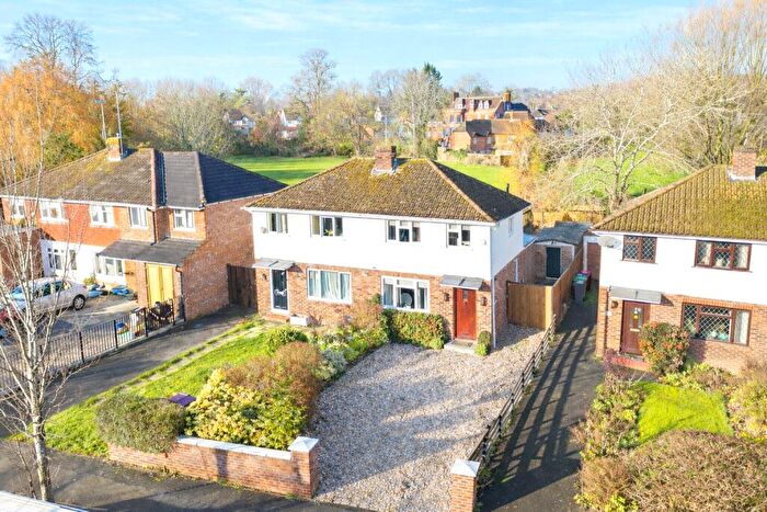 2 Bedroom Semi Detached House For Sale In Brunel Road, Reading, Berkshire, RG30