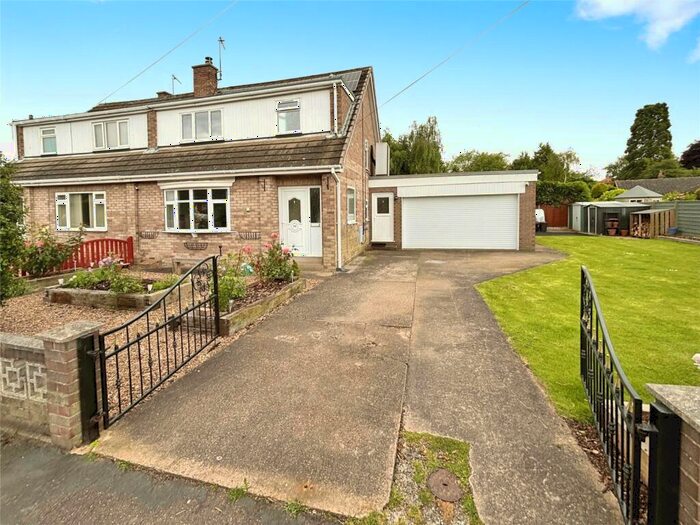 3 Bedroom Semi-Detached House For Sale In Park Road, Airmyn, Goole, East Yorkshire, DN14