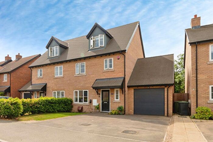 4 Bedroom Semi-Detached House For Sale In Bates Avenue, Arlesey, SG15
