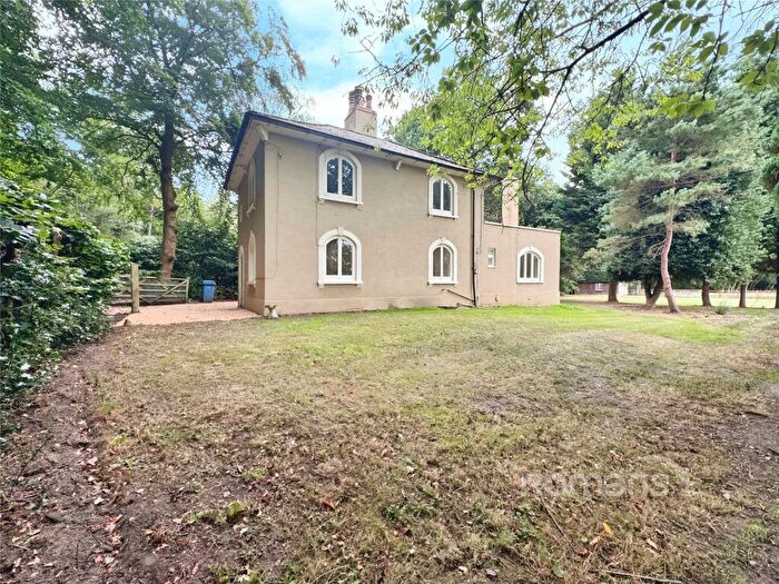 3 Bedroom Detached House To Rent In Brookhouse, Minley Road, Fleet, GU51